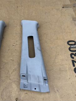 Обшивка средней стойки Mazda CX 7