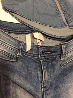 Джинсовые брюки и рубашка