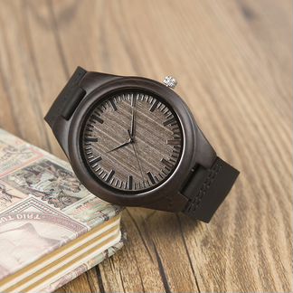 Часы с кожаным ремешком