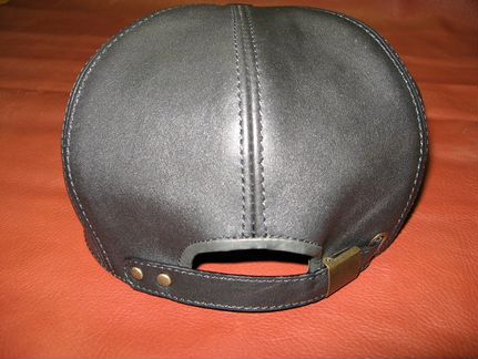 Кожаная кепка
