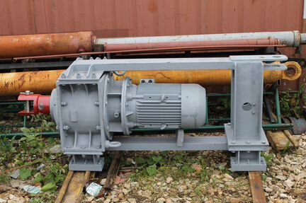 Буровая мачта для сву-В-6 с вращателем со-2