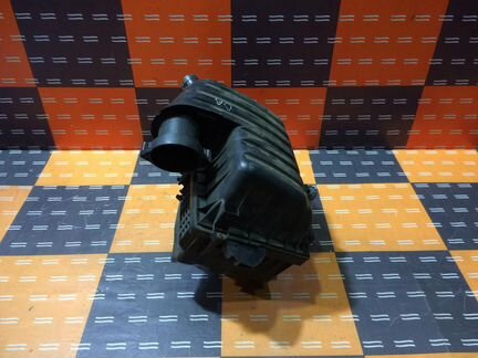 Корпус воздушного фильтра Фольксваген Шаран 3М